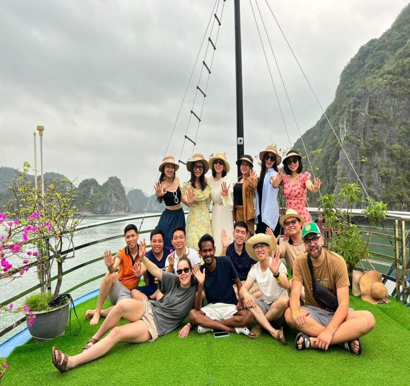 Tung Quang Hotel Dong Khe Sau ภายนอก รูปภาพ