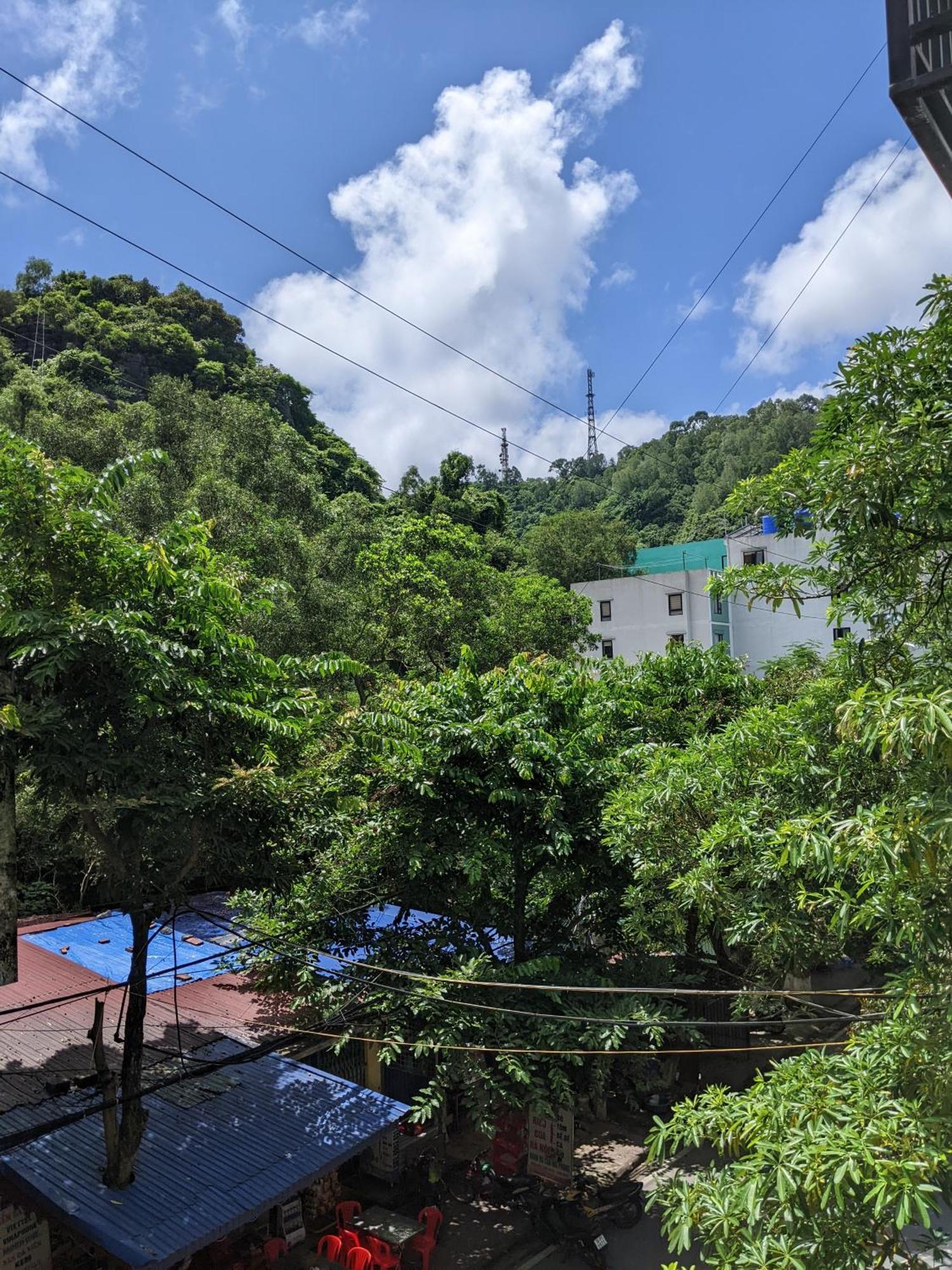 Tung Quang Hotel Dong Khe Sau ภายนอก รูปภาพ