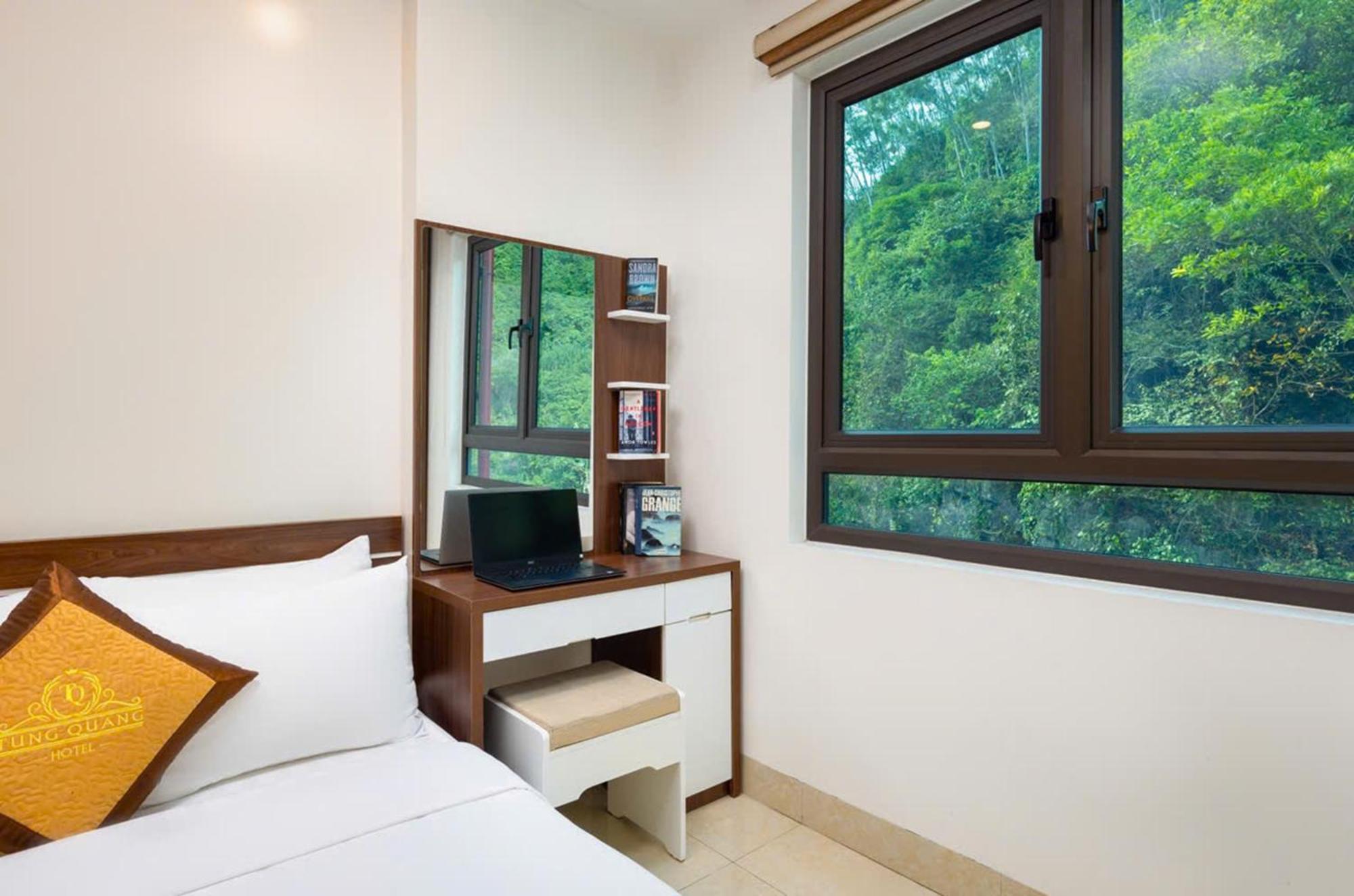 Tung Quang Hotel Dong Khe Sau ภายนอก รูปภาพ